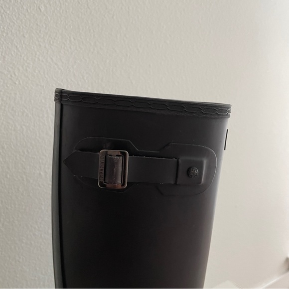 Hunter dark gray tall rubber rain boots - Picture 11 of 13